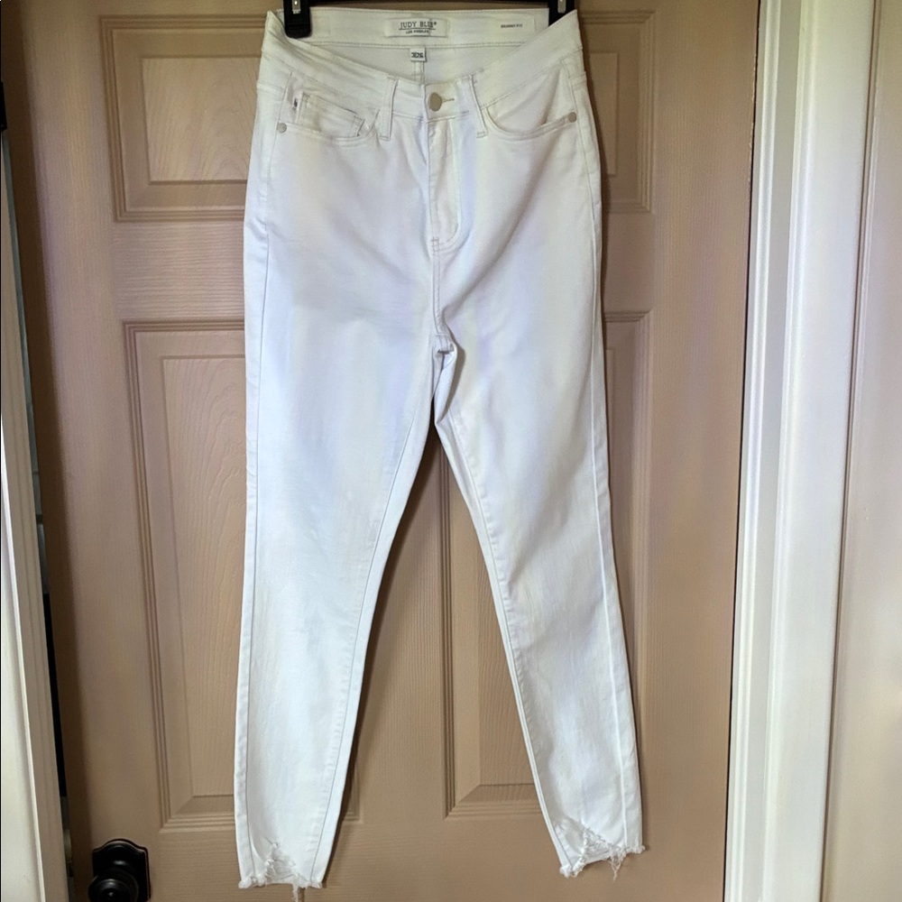 Judy Blue Women's White Skinny Jeans with Frayed Hem